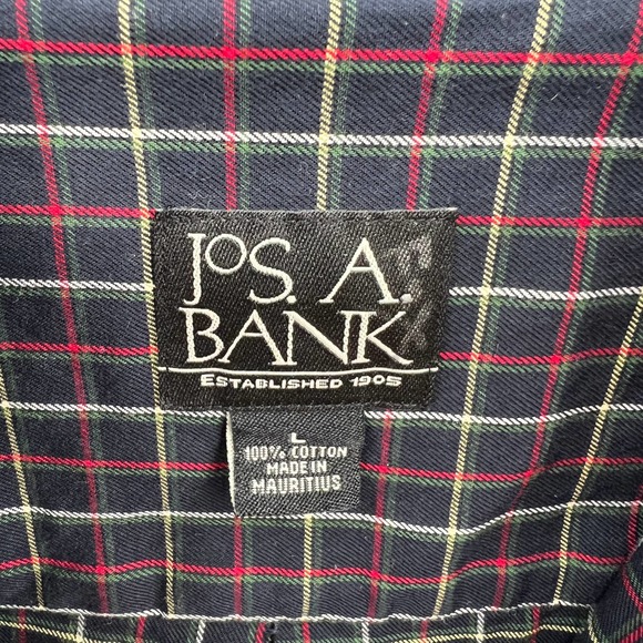 Jos A. Banks Men's Plaid Long Sleeve Button Down Shirt Size Large Navy Blue - Picture 2 of 3